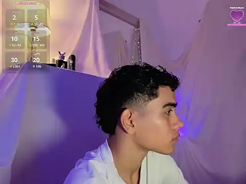 Yamilk101 online show from December 2025 02:06:01 AM