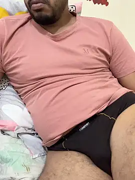 Handsome8677 online show from February 2026 12:54:01 PM