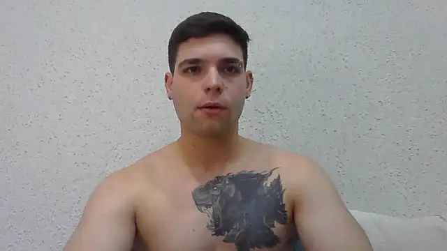 Snapshot of Zure-xxx chatting on July 2026 09:08:02 PM Zure-xxx online show from July 2026 09:08:02 PM