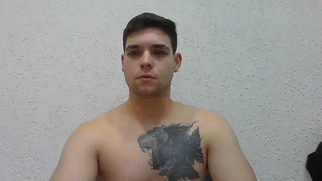 Snapshot of Zure-xxx chatting on July 2026 05:23:02 AM Zure-xxx online show from July 2026 05:23:02 AM