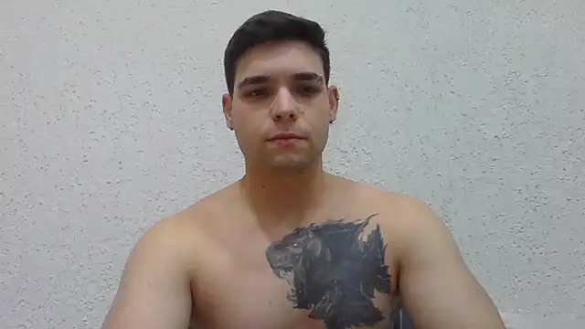 Snapshot of Zure-xxx chatting on July 2026 11:40:01 PM Zure-xxx online show from July 2026 11:40:01 PM