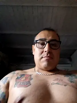 Snapshot of Rueditasss chatting on December 2025 03:46:01 AM Rueditasss online show from December 2025 03:46:01 AM