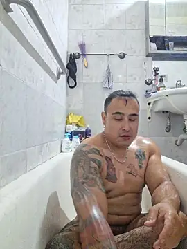 Snapshot of Rueditasss chatting on March 2026 12:04:01 AM Rueditasss online show from March 2026 12:04:01 AM