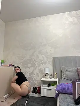 Snapshot of ChloeBrut chatting on June 2026 12:05:02 AM ChloeBrut online show from June 2026 12:05:02 AM