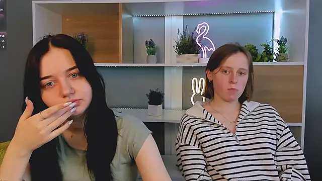 Snapshot of miki_ti chatting on February 2026 11:24:01 AM miki ti online show from February 2026 11:24:01 AM