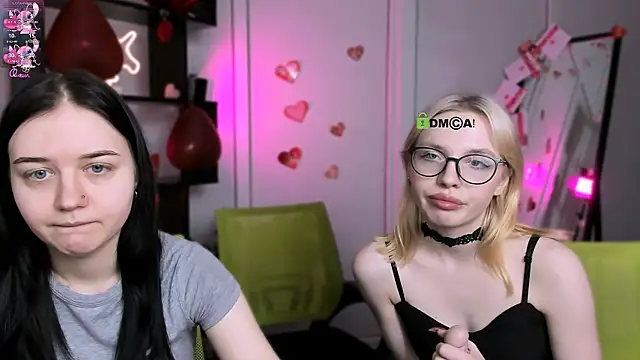 Snapshot of miki_ti chatting on February 2026 04:03:02 PM miki ti online show from February 2026 04:03:02 PM