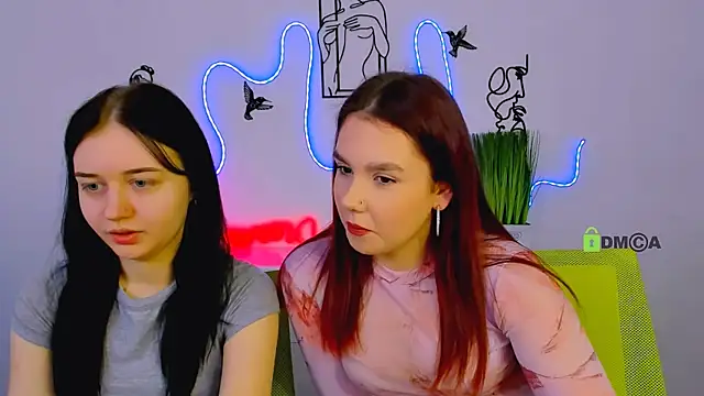 Snapshot of miki_ti chatting on March 2026 06:03:01 AM miki ti online show from March 2026 06:03:01 AM