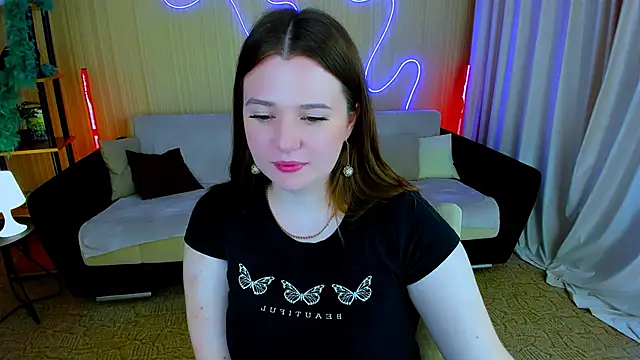 Moonvelle online show from November 2025 12:06:01 PM