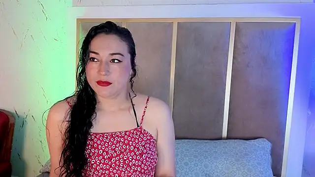 Elizabeth bennett 6 online show from November 2025 12:06:02 PM