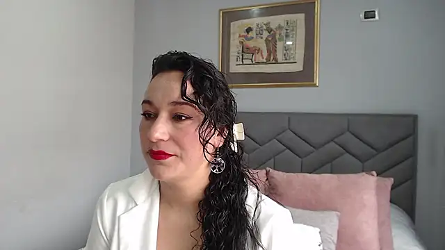 Elizabeth bennett 6 online show from February 2026 05:41:01 PM