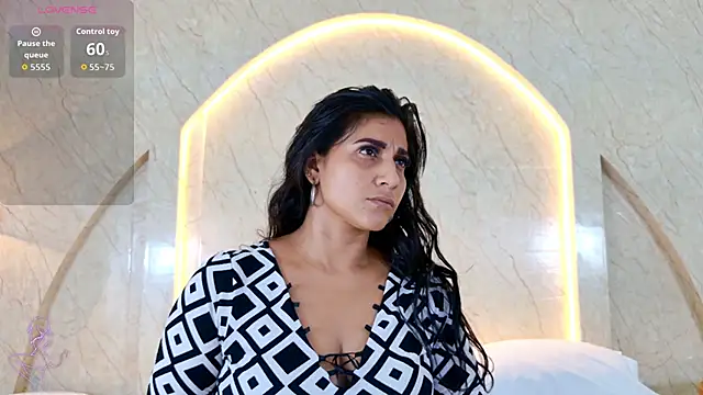 Snapshot of Antonella_Russo1 chatting on May 2026 01:29:02 PM Antonella Russo1 online show from May 2026 01:29:02 PM