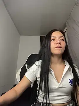 Snapshot of Midori_rosse chatting on June 2026 11:41:01 PM Midori rosse online show from June 2026 11:41:01 PM
