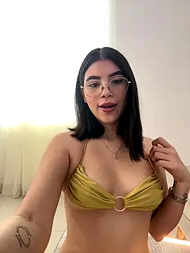 Julietalcl online show from December 2025 09:10:02 PM