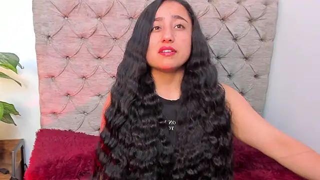 Samanta Fischer online show from November 2025 11:21:02 AM