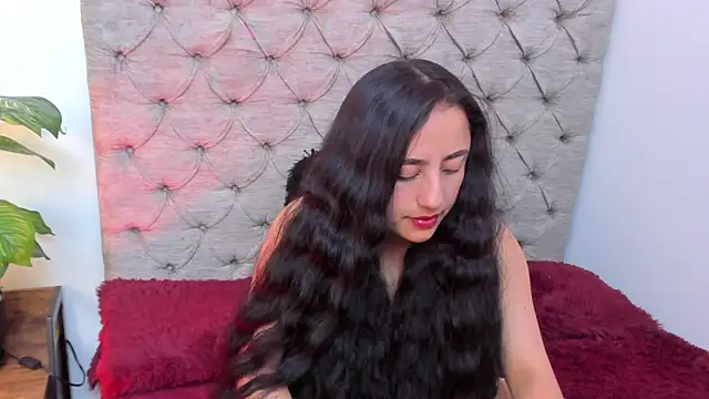 Samanta Fischer online show from November 2025 11:43:01 AM