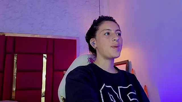 moon winy online show from March 2026 11:50:02 AM