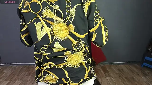 wild-cat-hot online show from October 2025 12:45:01 PM