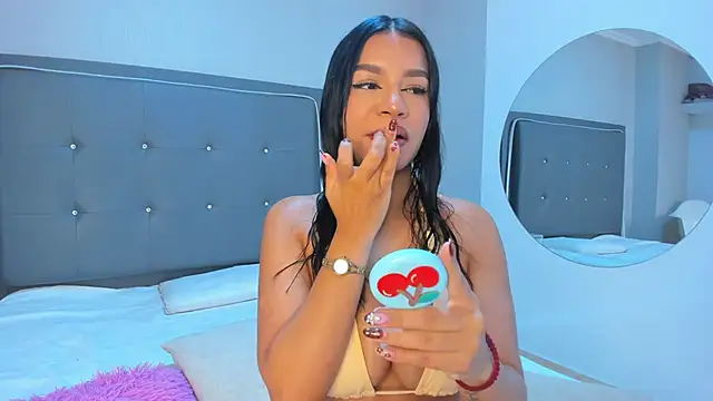 naomygomez1 online show from November 2025 02:06:01 PM