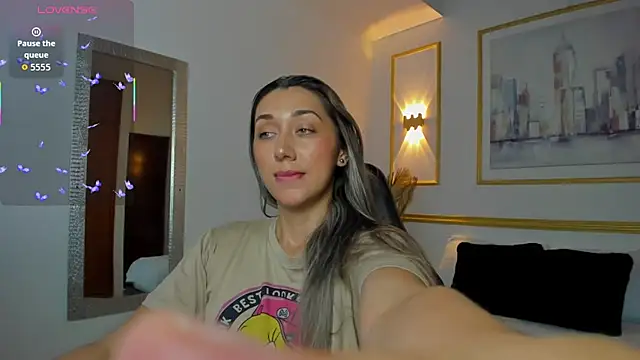 karlyy  online show from December 2025 07:43:01 PM