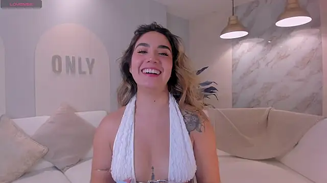 AnnieMonroe1 online show from November 2025 11:54:02 AM