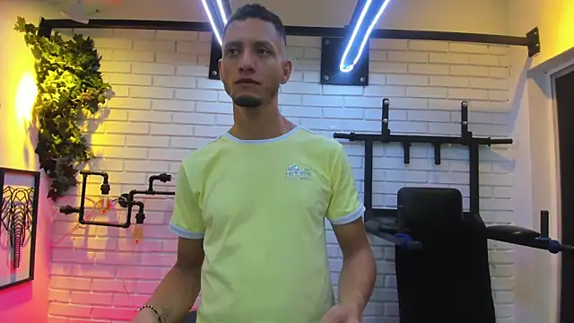 GabrielDraiven online show from December 2025 07:20:02 PM