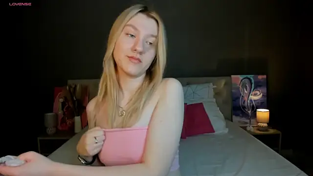 LinaRayy online show from October 2025 09:32:02 AM