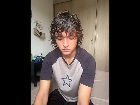 JoelnClouds online show from May 2026 04:35:01 PM