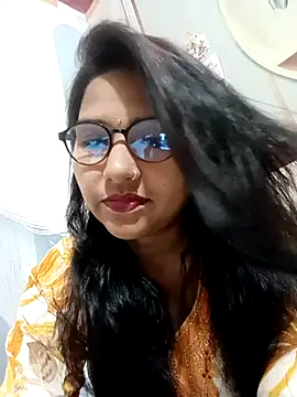 Vanshika1432 online show from October 2025 05:52:01 AM