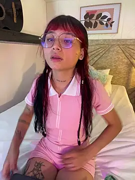 Emma duff online show from March 2026 07:41:02 PM