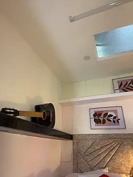 Emma duff online show from April 2026 07:58:01 PM