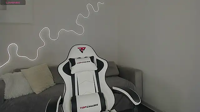 bella xx   online show from December 2025 03:11:01 AM