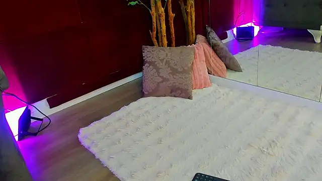 StepMomAnn online show from October 2025 06:37:01 AM