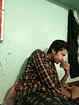 maxmishra18 online show from October 2025 03:47:02 AM