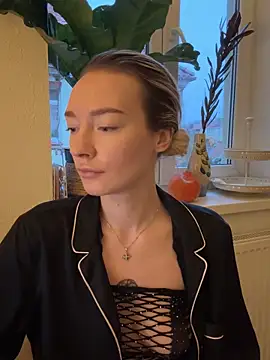 versediamond online show from November 2025 02:37:02 PM