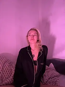 versediamond online show from November 2025 12:00:01 AM