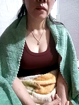 tabby-cat11 online show from December 2025 09:22:02 PM