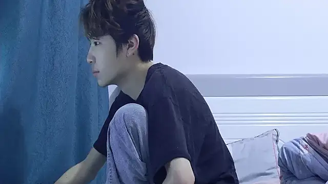 Snapshot of Stuffy-111 chatting on April 2026 10:42:02 PM Stuffy-111 online show from April 2026 10:42:02 PM