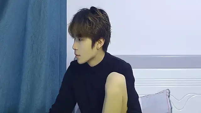 Snapshot of Stuffy-111 chatting on April 2026 04:18:01 PM Stuffy-111 online show from April 2026 04:18:01 PM