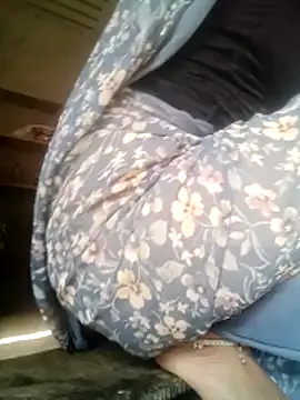 Snapshot of M-MAYA chatting on November 2025 04:59:02 AM M-MAYA online show from November 2025 04:59:02 AM