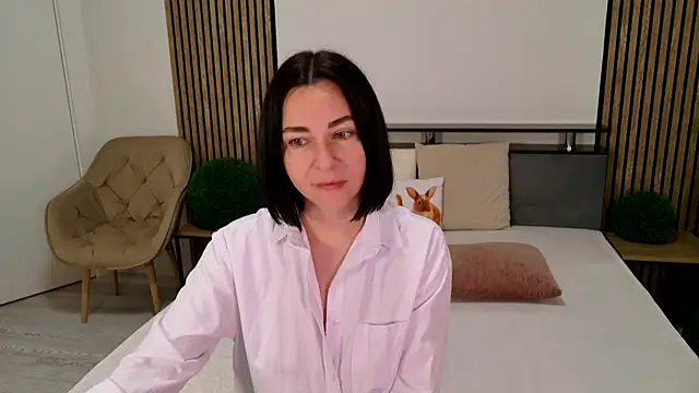 Snapshot of DitaNoir chatting on July 2026 05:43:01 AM DitaNoir online show from July 2026 05:43:01 AM