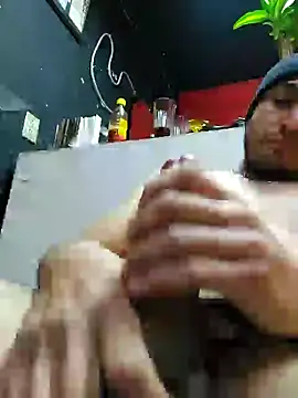 Snapshot of may35_ chatting on March 2026 11:31:02 PM may35 online show from March 2026 11:31:02 PM