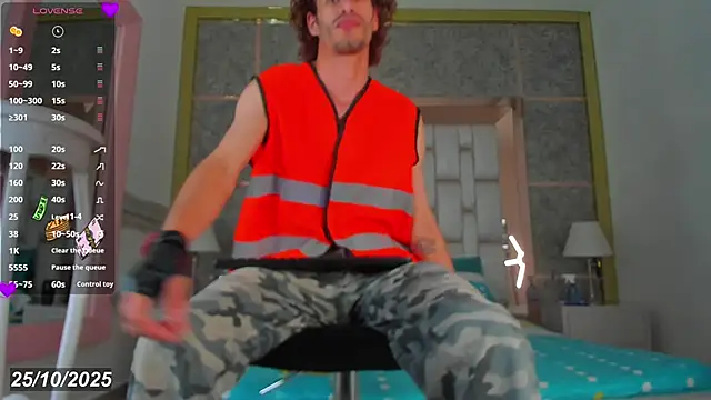 elias sn0w online show from October 2025 08:14:02 PM