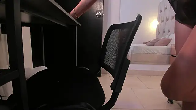 noa blake online show from November 2025 04:22:02 AM