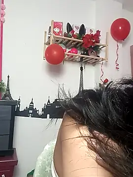 petite coral online show from February 2026 03:39:01 AM