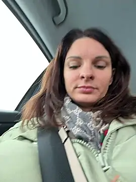 kinkysarahx online show from January 2026 12:07:01 PM