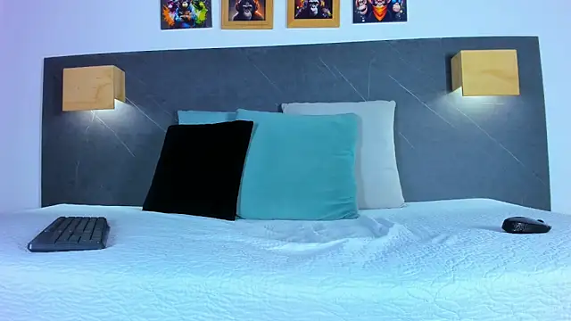 iamdoll online show from February 2026 08:27:01 PM