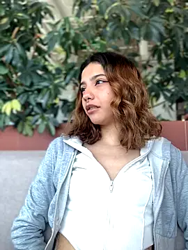 MiaaCute- online show from October 2025 07:47:01 PM