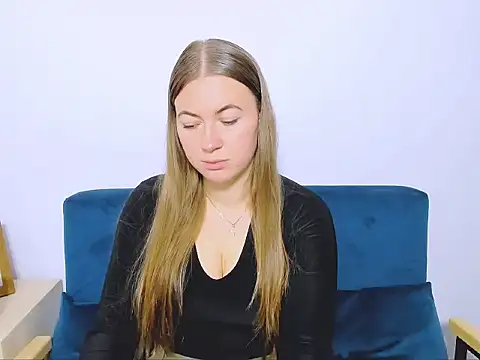 LeaNaughty online show from November 2025 02:43:02 PM