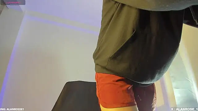 AlanRose01 online show from December 2025 01:28:02 PM