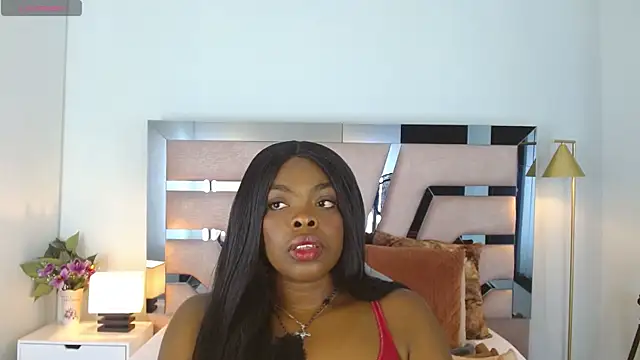 Maiacharris  online show from December 2025 07:33:02 PM